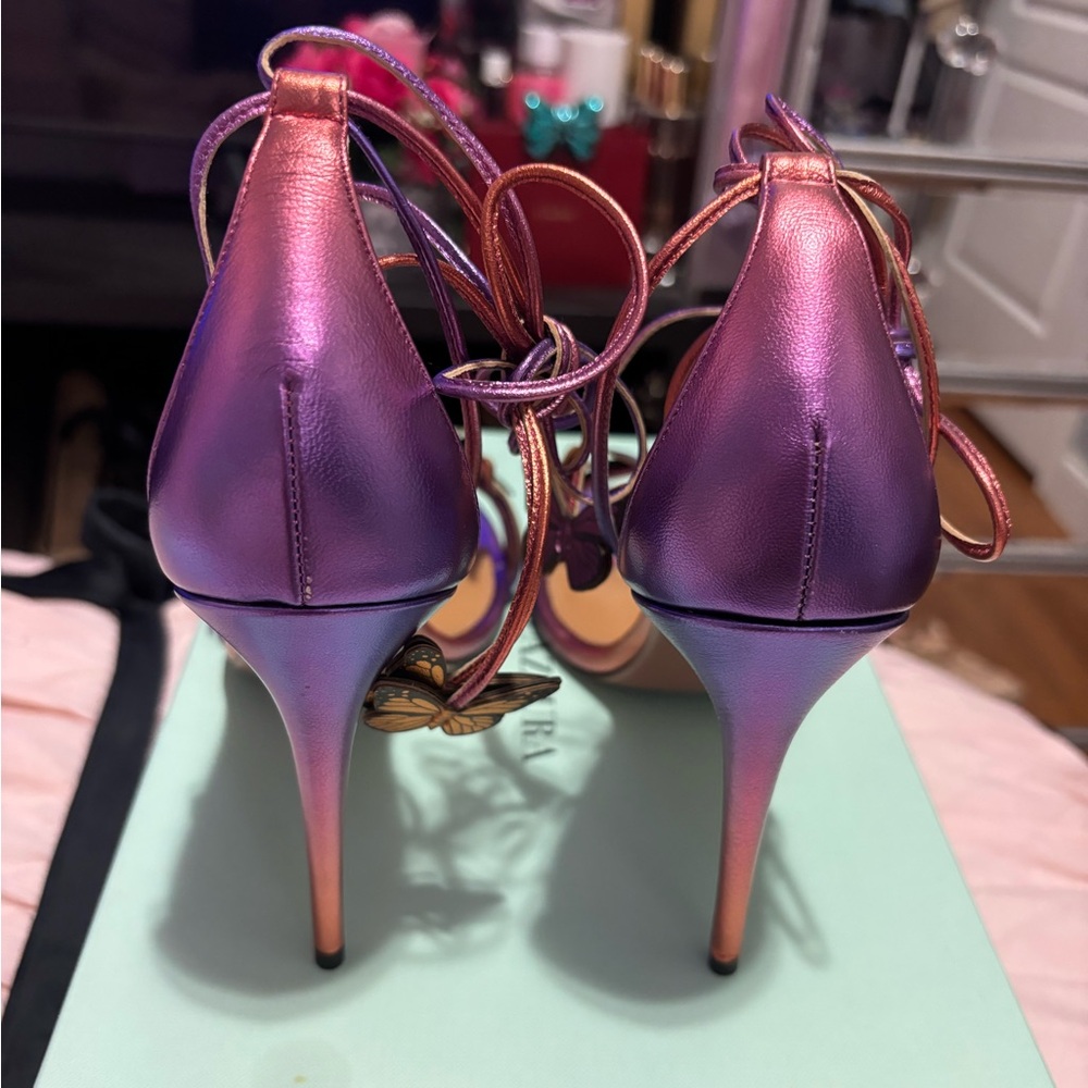 Aquazzura butterfly sandals, size 41, in a metallic ombré purple to orange. - Picture 4 of 7